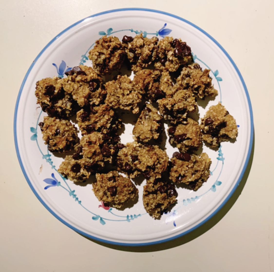 Easy, Healthy Banana Oat Cookies